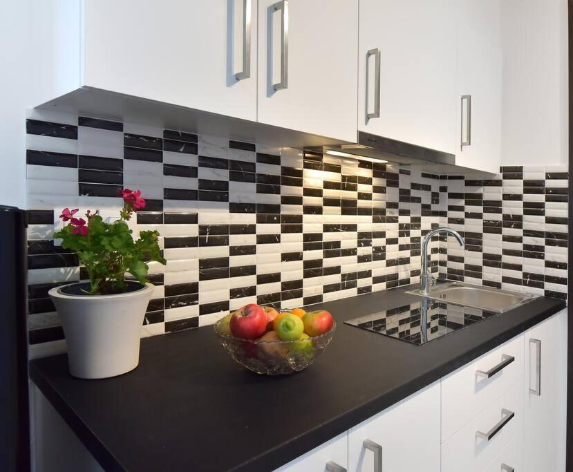 Cozy Bright Studio Athens Luaran gambar