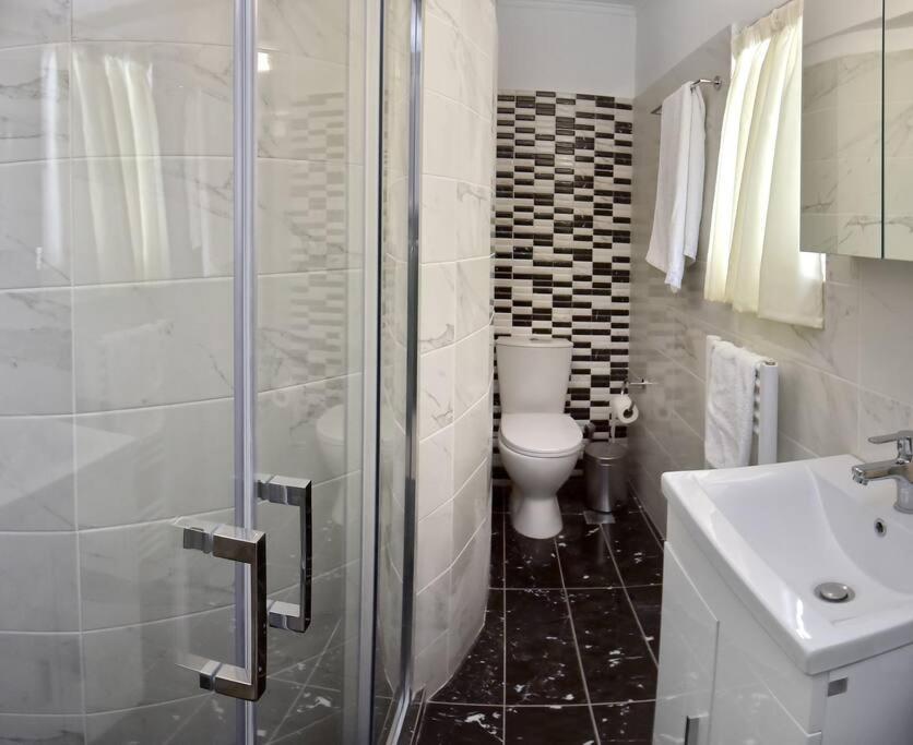 Cozy Bright Studio Athens Luaran gambar